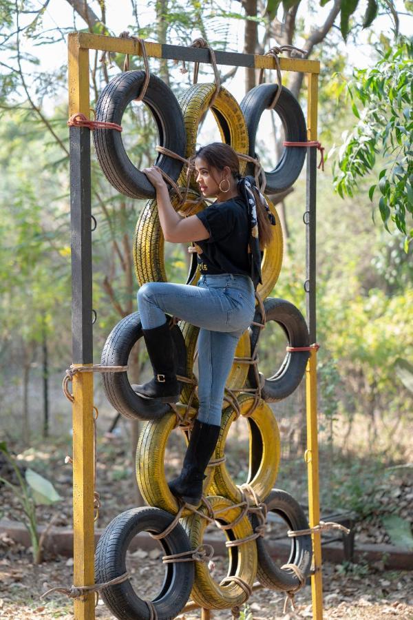 U Rivergate Karjat Extérieur photo