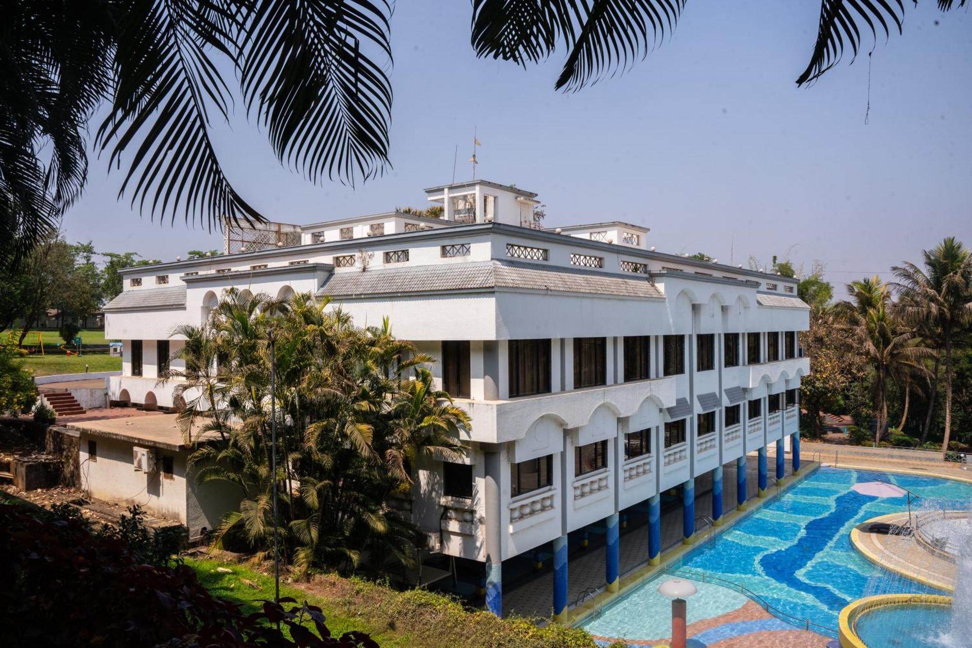 U Rivergate Karjat Extérieur photo